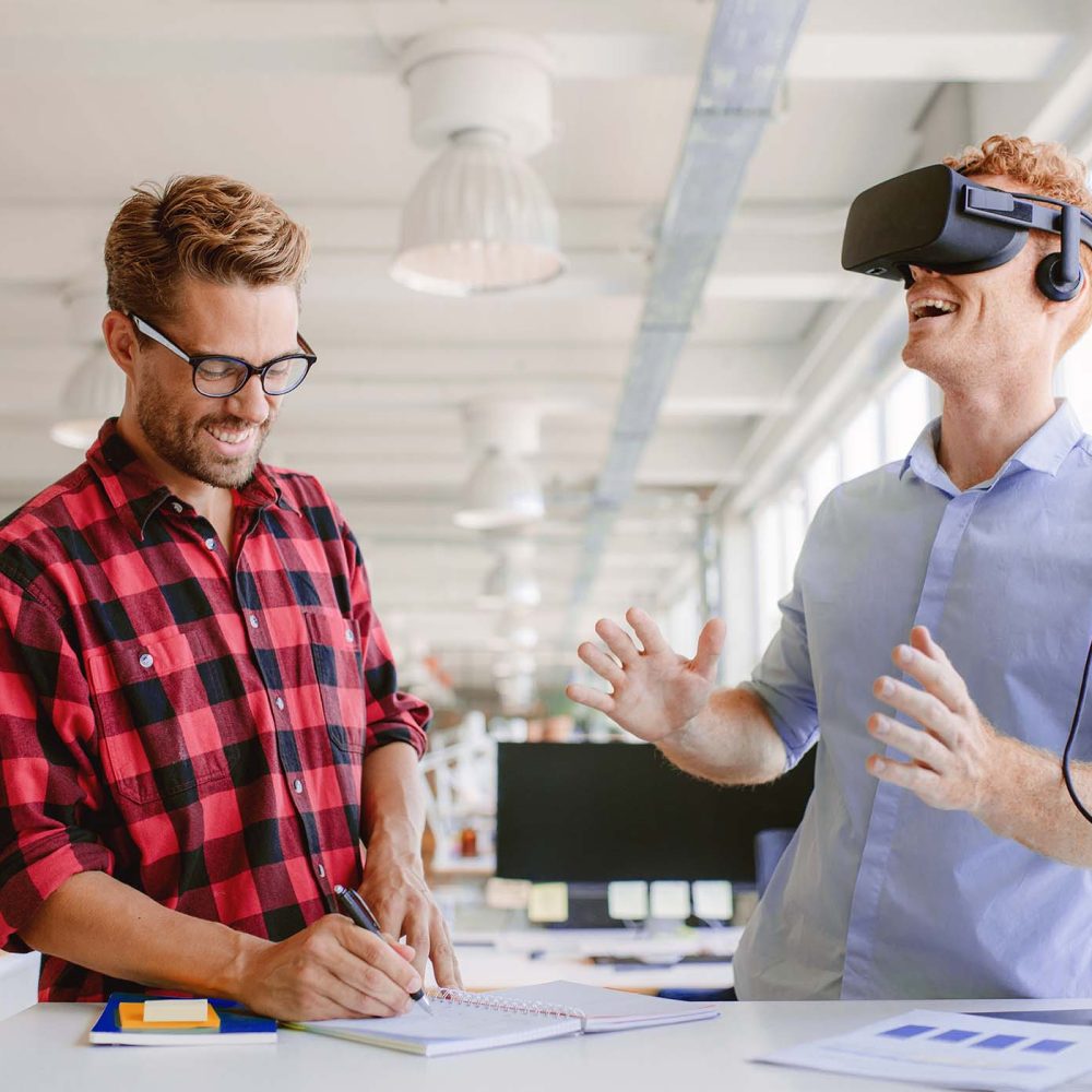 developers-testing-virtual-reality-glasses-in-offi-PUBVEHB.jpg